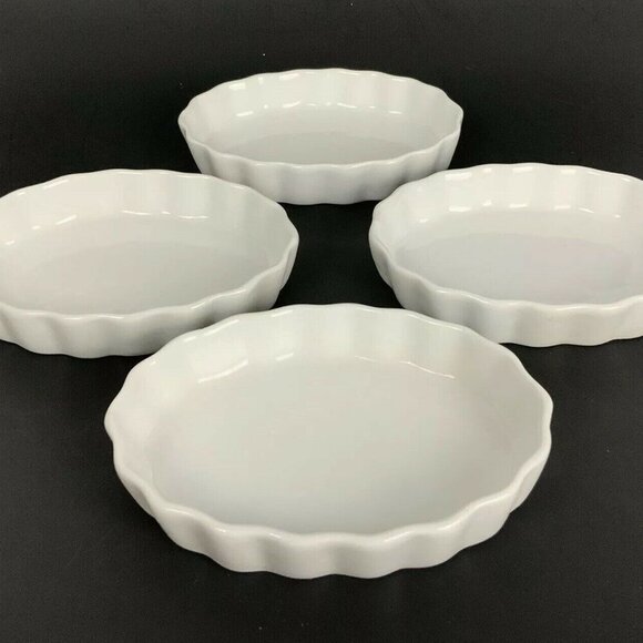 Sur La Table White Ceramic Oval Quiche Casserole Dishes Set Of 4 Scalloped Edge - Picture 1 of 5